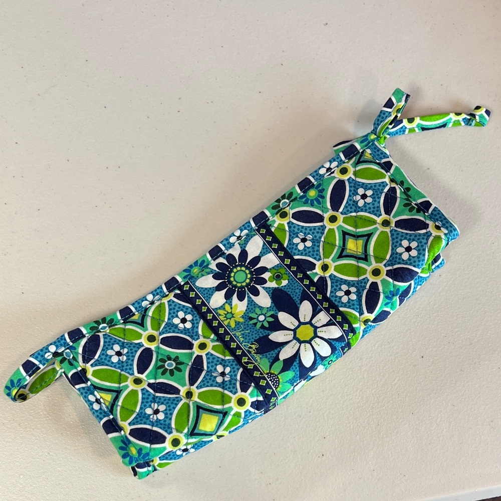 Vera Bradley Green and Blue Patterned Bow Cosmetic Bag Daisy